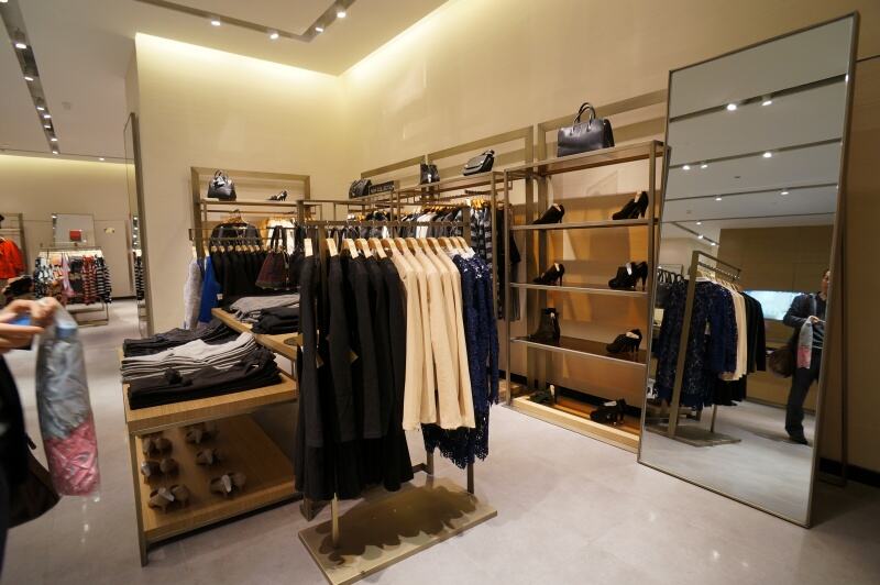 >服装展柜如何高逼格的陈列